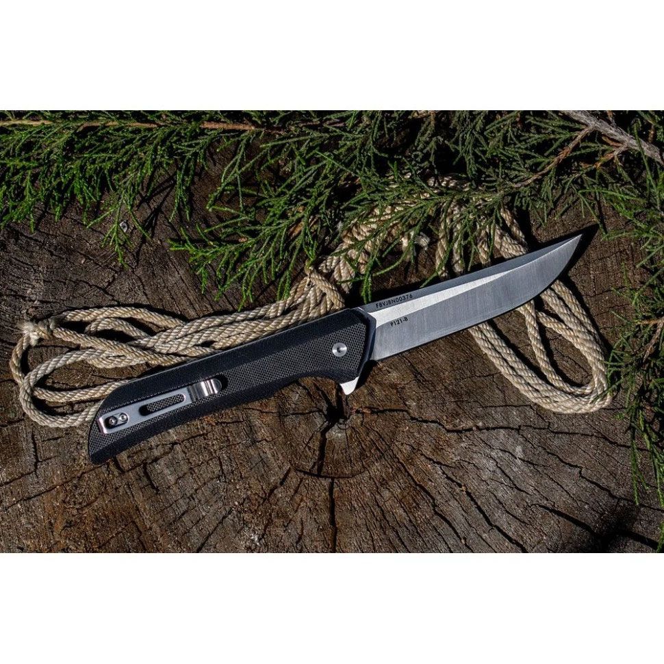 Складаний ніж Ruike Hussar Black P121-B